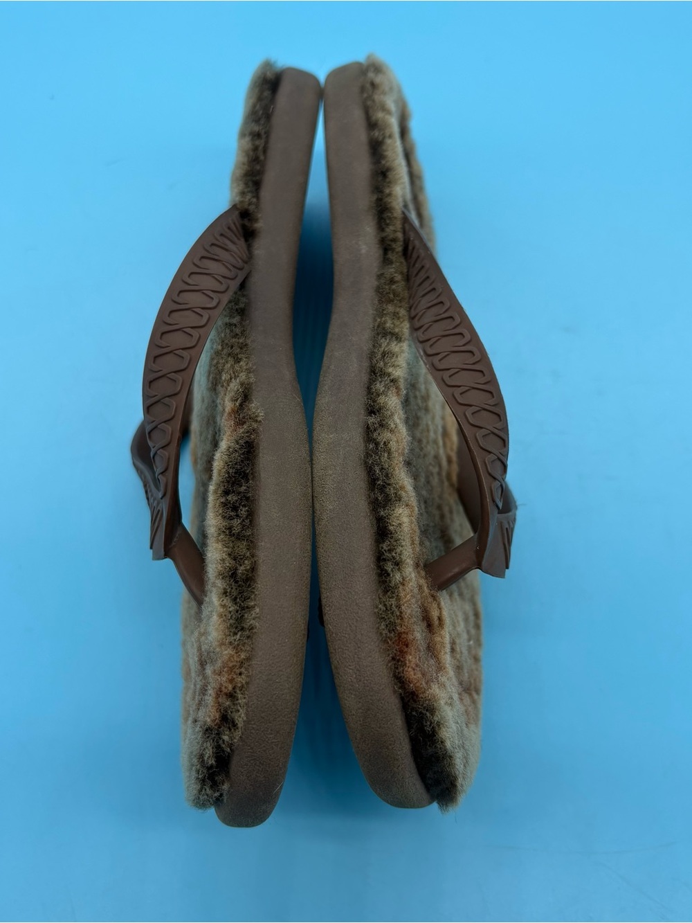 UGG Australia Fluffie Brown Sheepskin Fur Flip-Flop Sandals - Size 7 - Picture 4 of 7